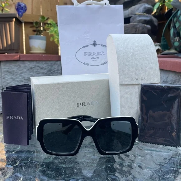 NEW PRADA Luxury Designer Sunglasses spr21x Black/White Pre-loved Prada SPR21X Square Sunglasses - £80 main image 4